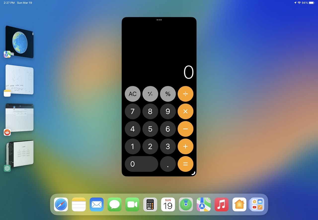 Screenshot of iPad Calculator on iPad with Stage Manager enabled