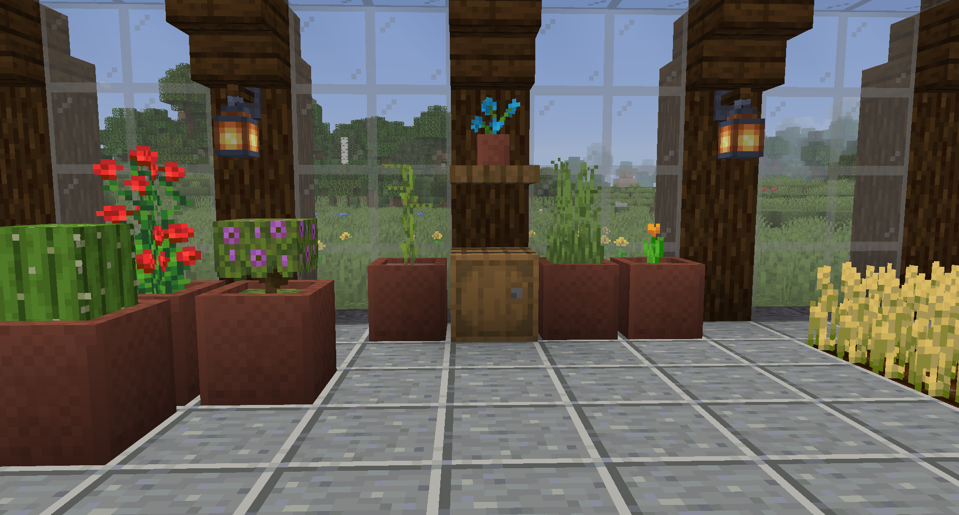 flower_pot_and_wall_lantern.png