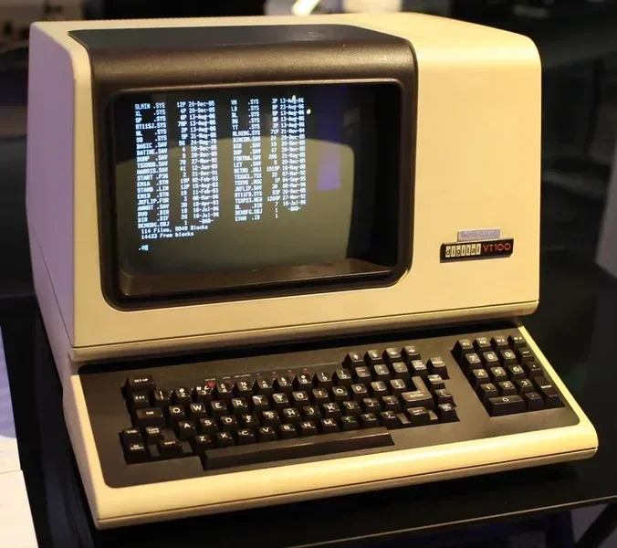 Terminal de vídeo VT100