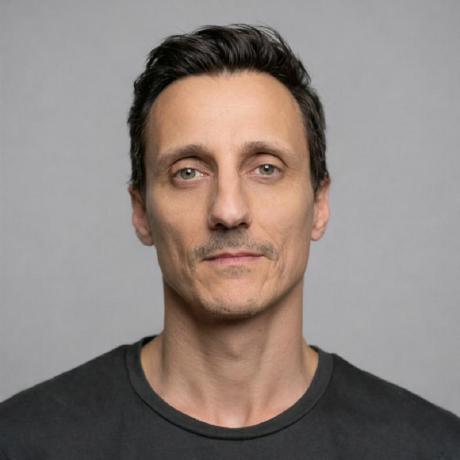 ToRvaLDz