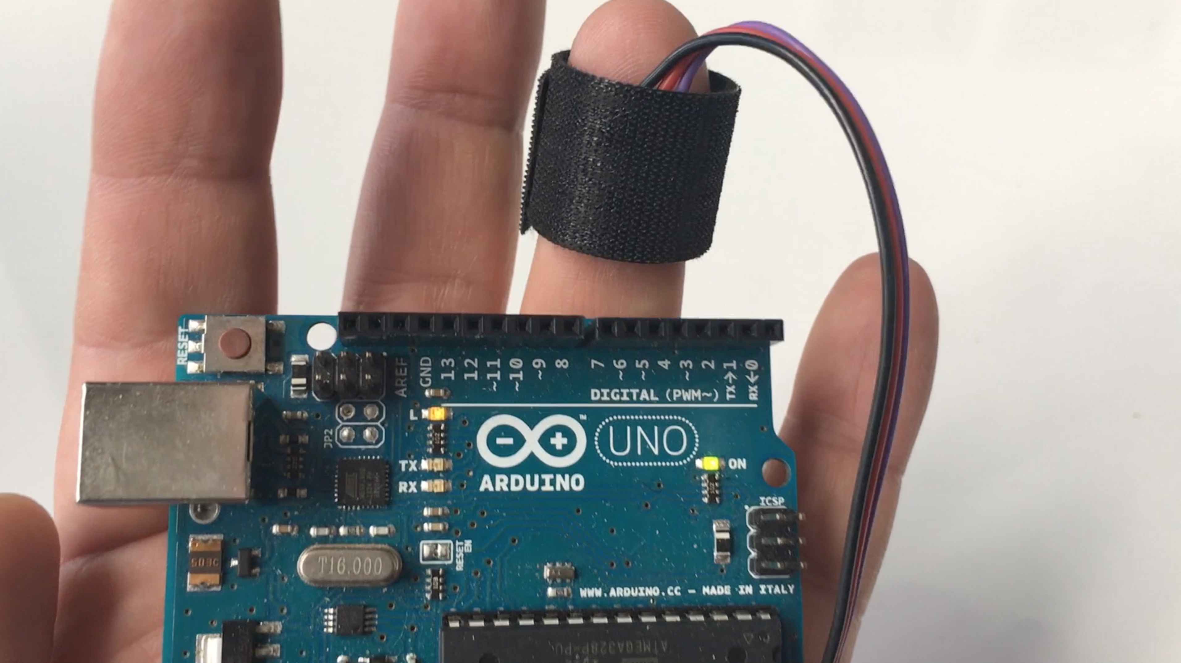 Arduino-LEDonPin13-PulseSensor-Pic.jpg