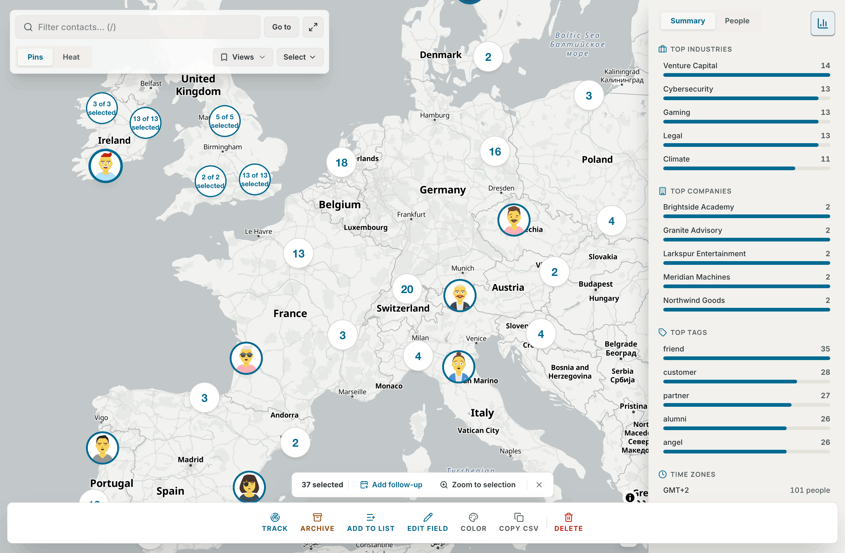 The map with people selected, the selection bar and the bulk bar at the bottom