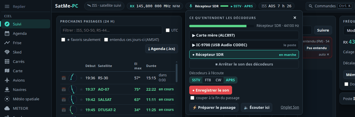 La puce Son du bandeau ouverte : la carte mère, la carte son de l'IC-9700 (le poste), le récepteur SDR en marche, les décodeurs à l'écoute SSTV et APRS, Enregistrer le son, Préparer le passage, Écouter ici