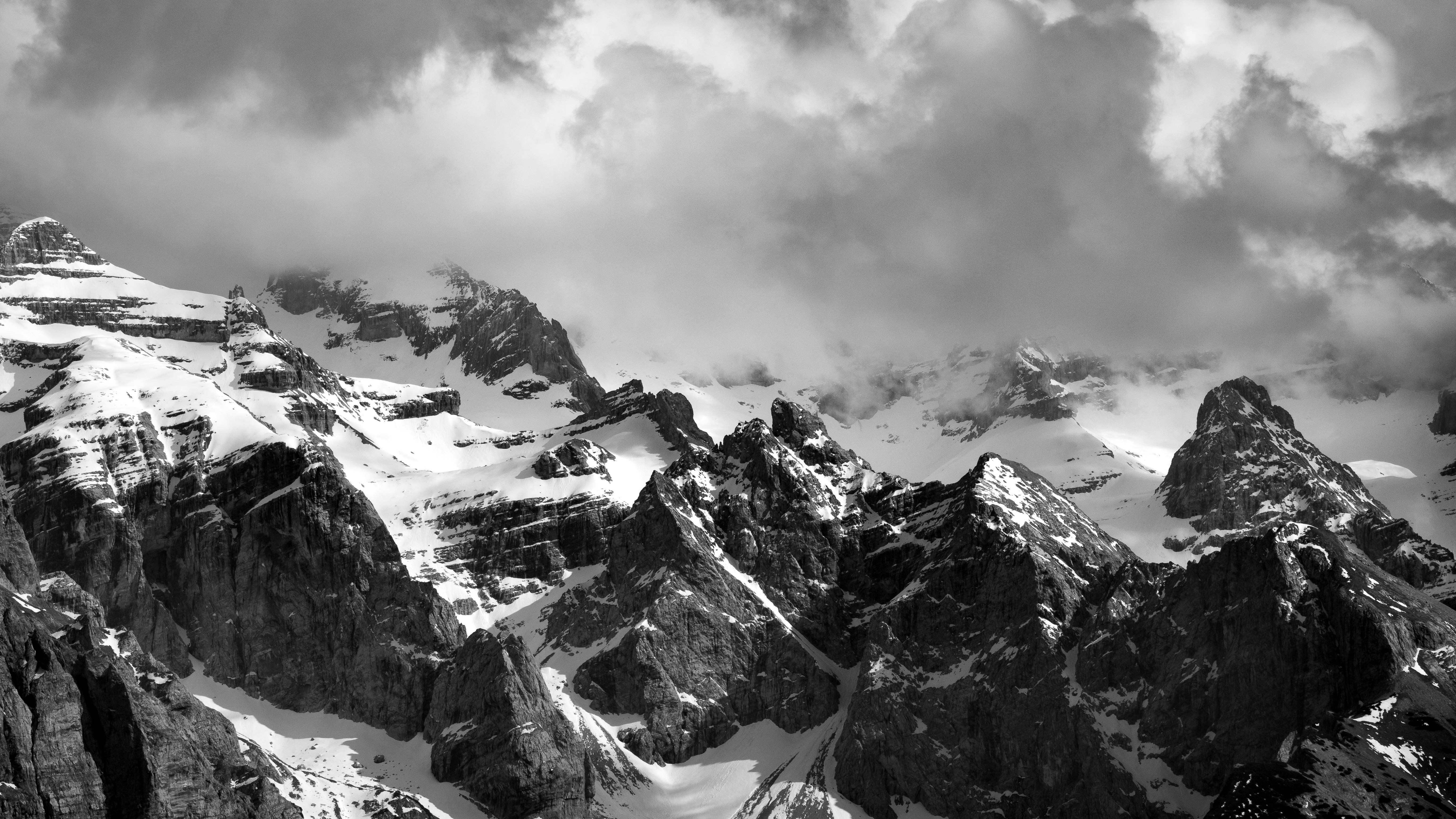 black-and-white-mountain.jpg