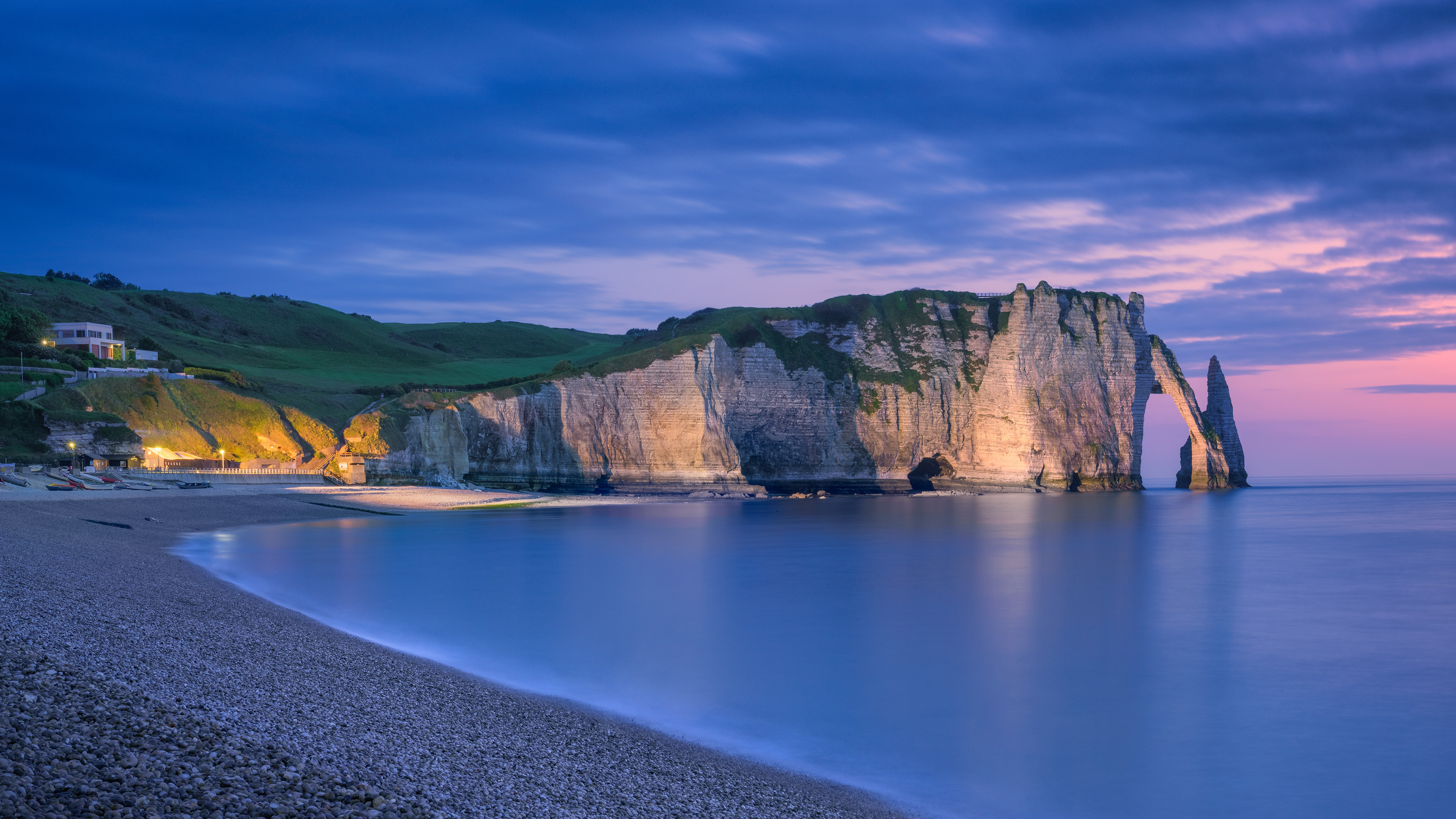 bing_2023-06-06_OHR.CliffsEtretat_ZH-CN1961838068_UHD.jpg