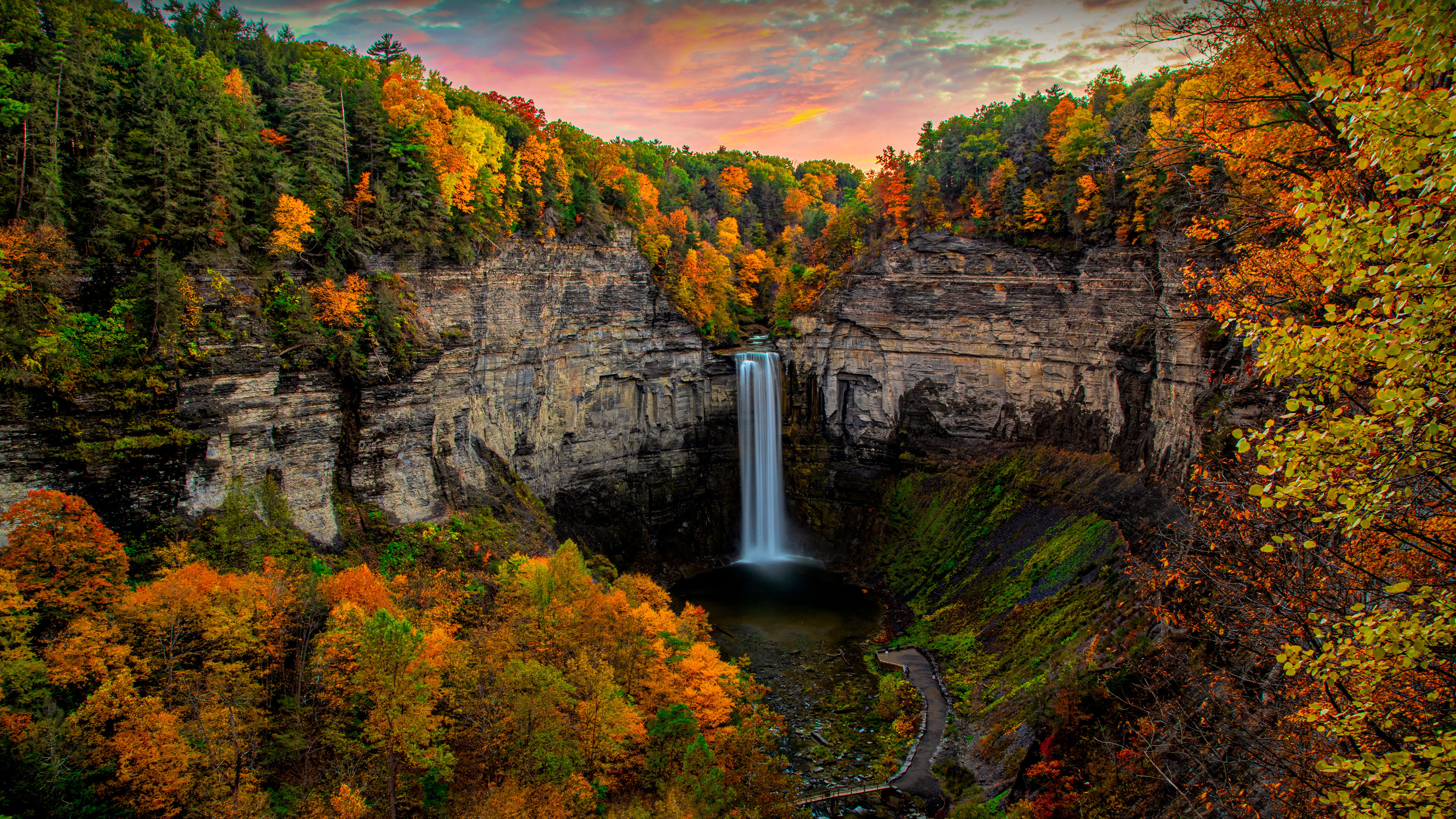 bing_2023-10-06_OHR.TaughannockFalls_ZH-CN4580750386_UHD.jpg