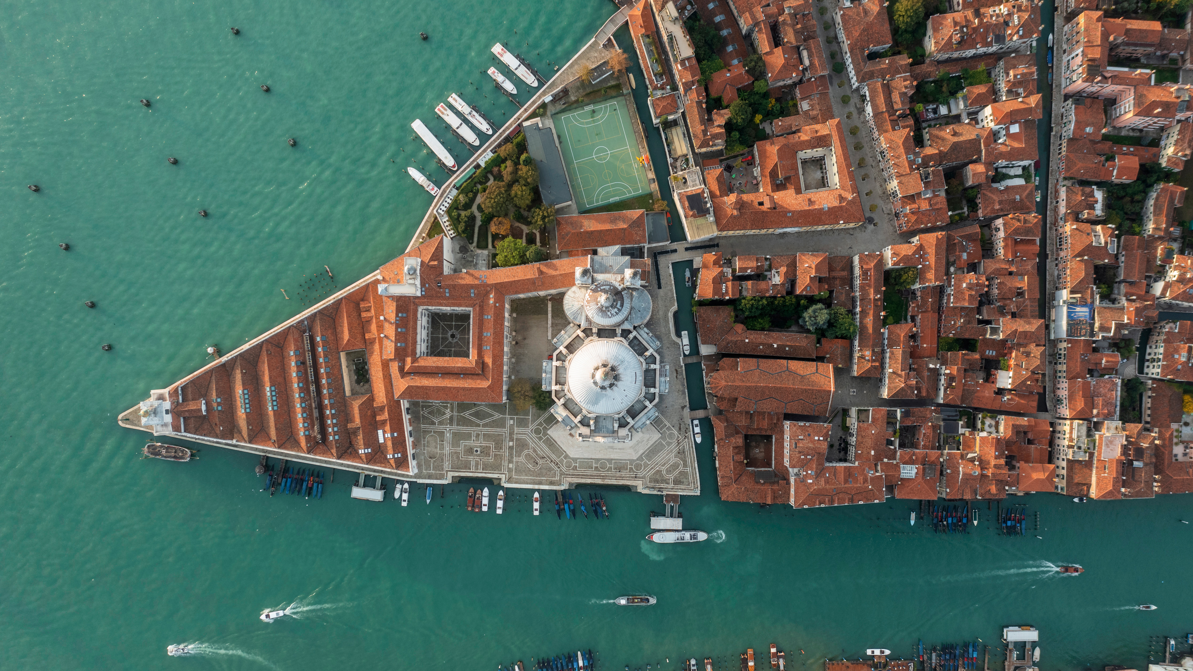 bing_2024-09-27_OHR.VeniceAerial_ZH-CN4070720525_UHD.jpg