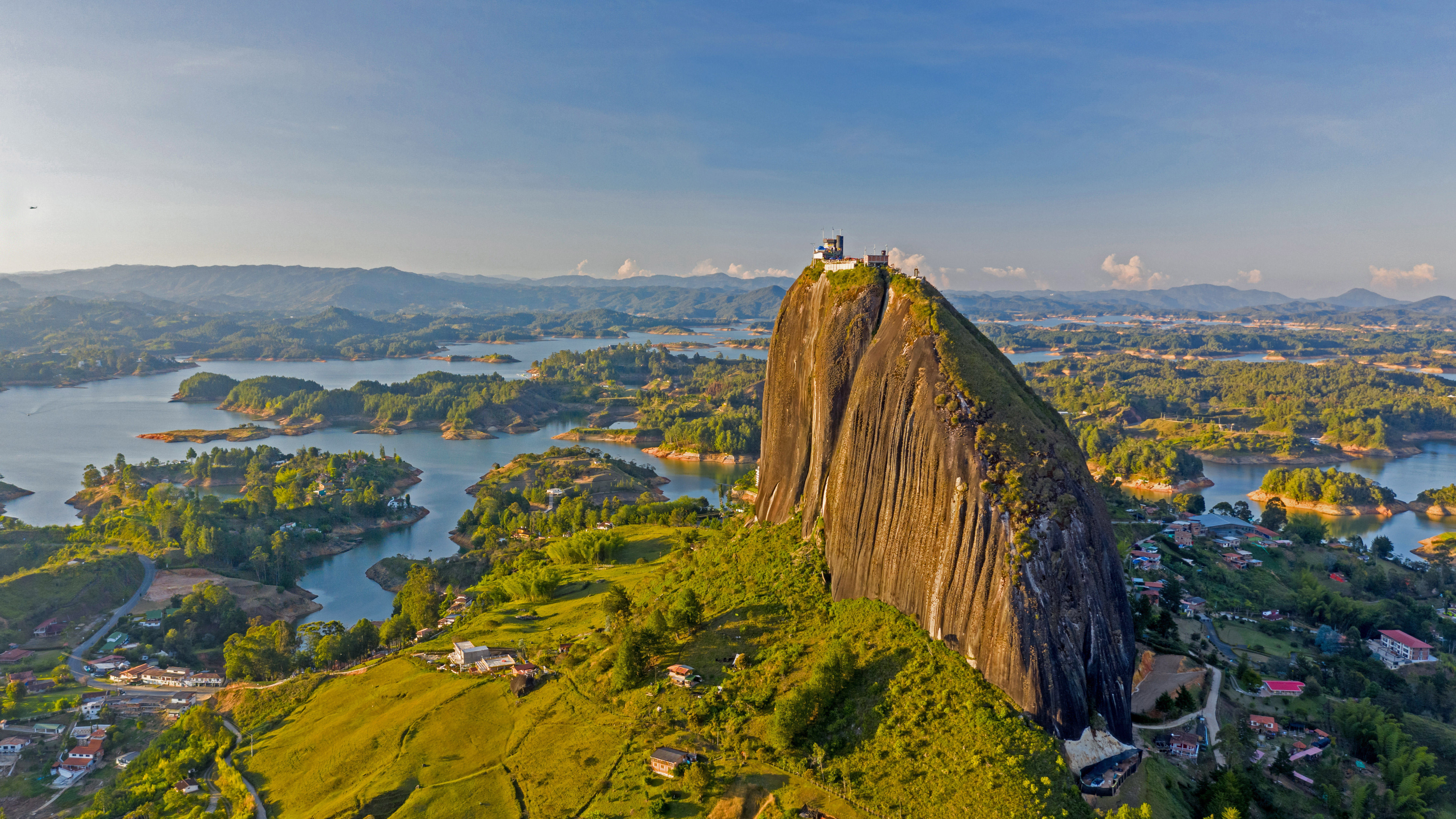 bing_OHR.Guatape_ZH-CN9344556154_UHD.jpg