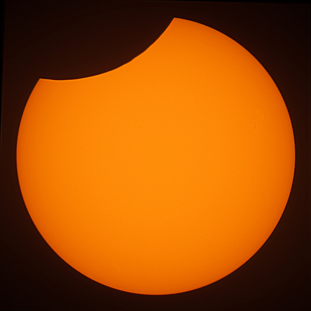 solar-eclipse-20210610-0950-arnac-pompadour-france.jpg