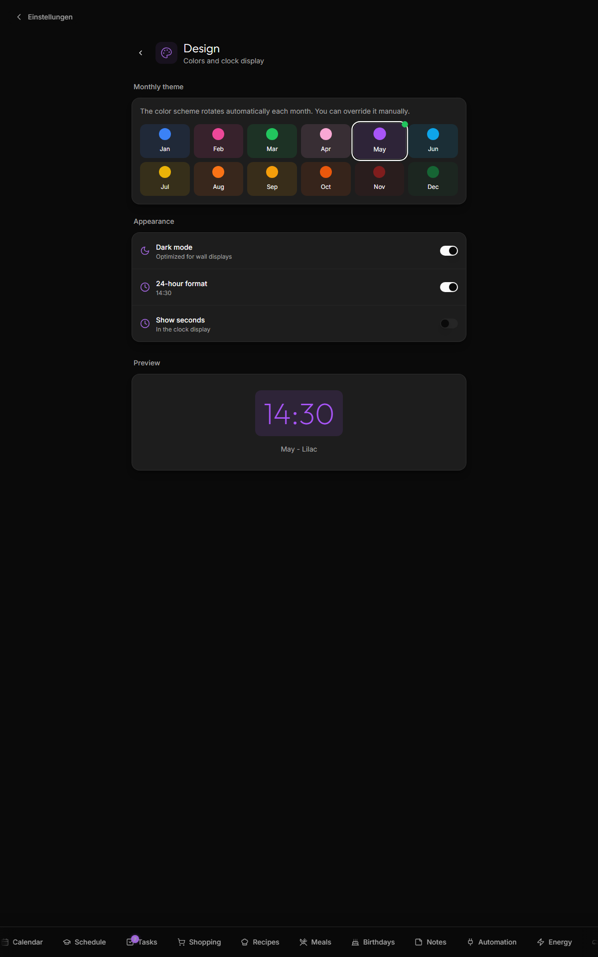Settings — theme: monthly theme grid and current selection