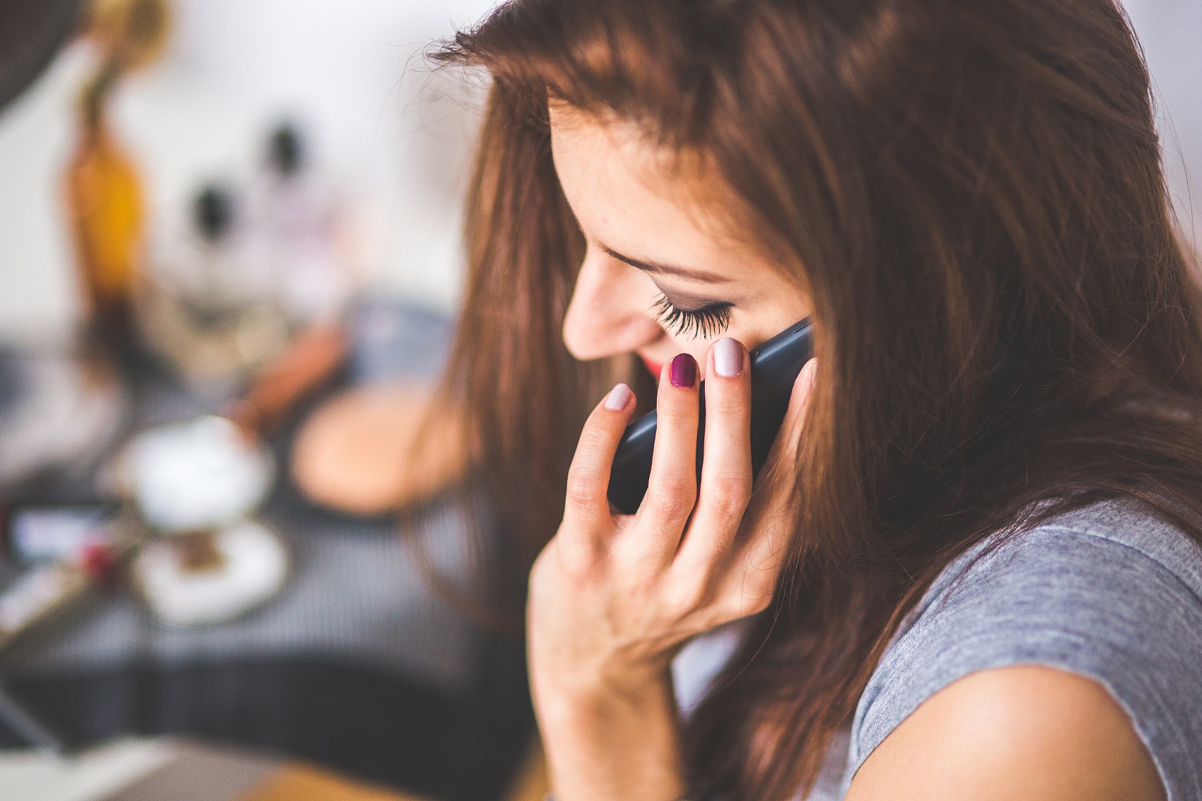 eperson-woman-hand-smartphone.jpg