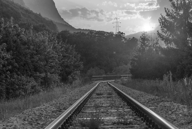 rail_gray.jpg