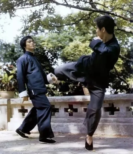 bruce_lee.jpg